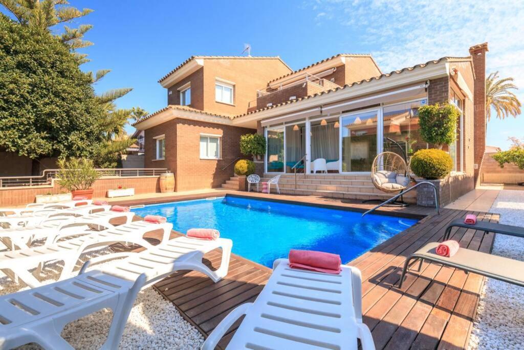 Villa Wine Experience Cambrils - Wine, Art & Games Exterior foto