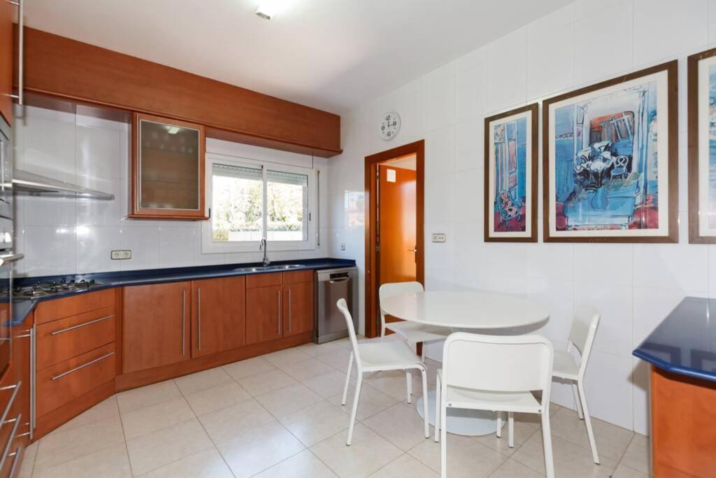 Villa Wine Experience Cambrils - Wine, Art & Games Exterior foto